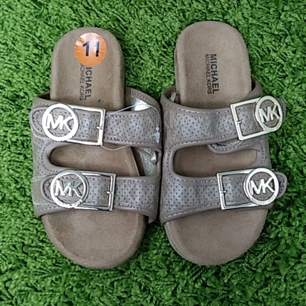 NEW MICHAEL KORS SANDALS FOR GIRLS SIZE 11